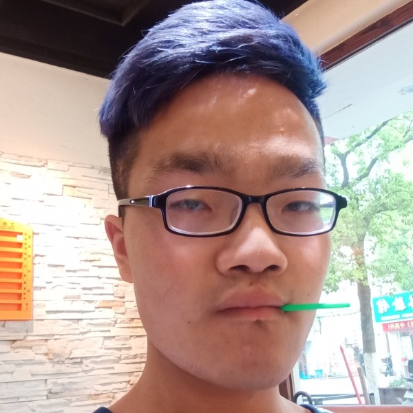 默默爱柜子的照片