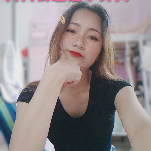 迷彩女兵的照片