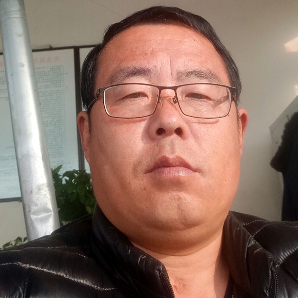 耍酷菠萝的照片
