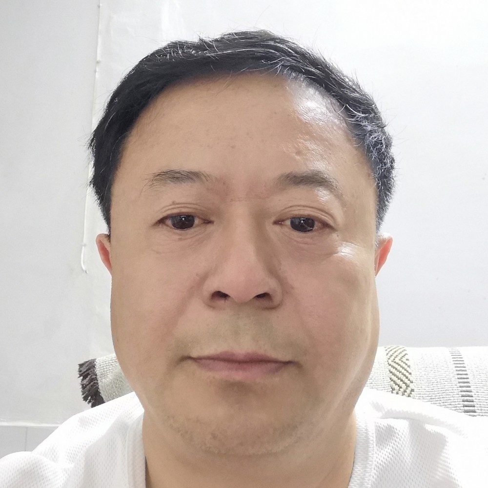 拈尘的照片
