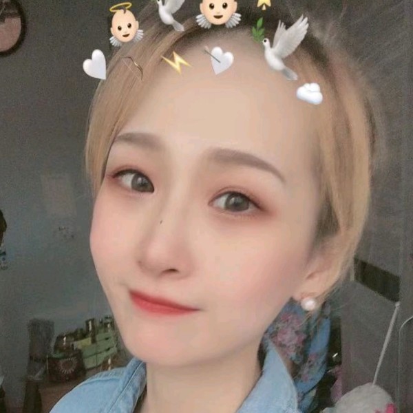安静说水蜜桃的照片