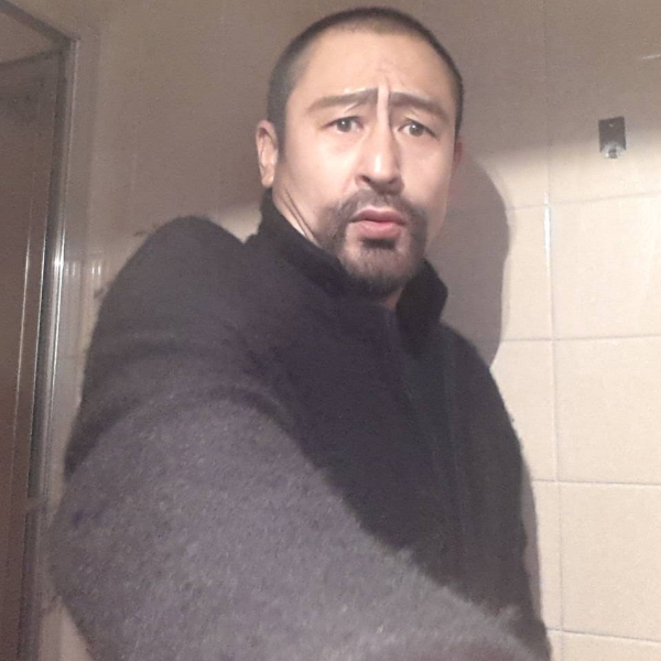 沧澜老实，找朋友的照片