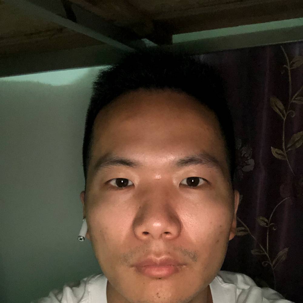 内向深拥鸡的照片