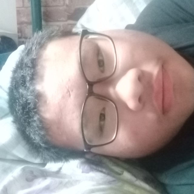 泪雨说愉快的照片