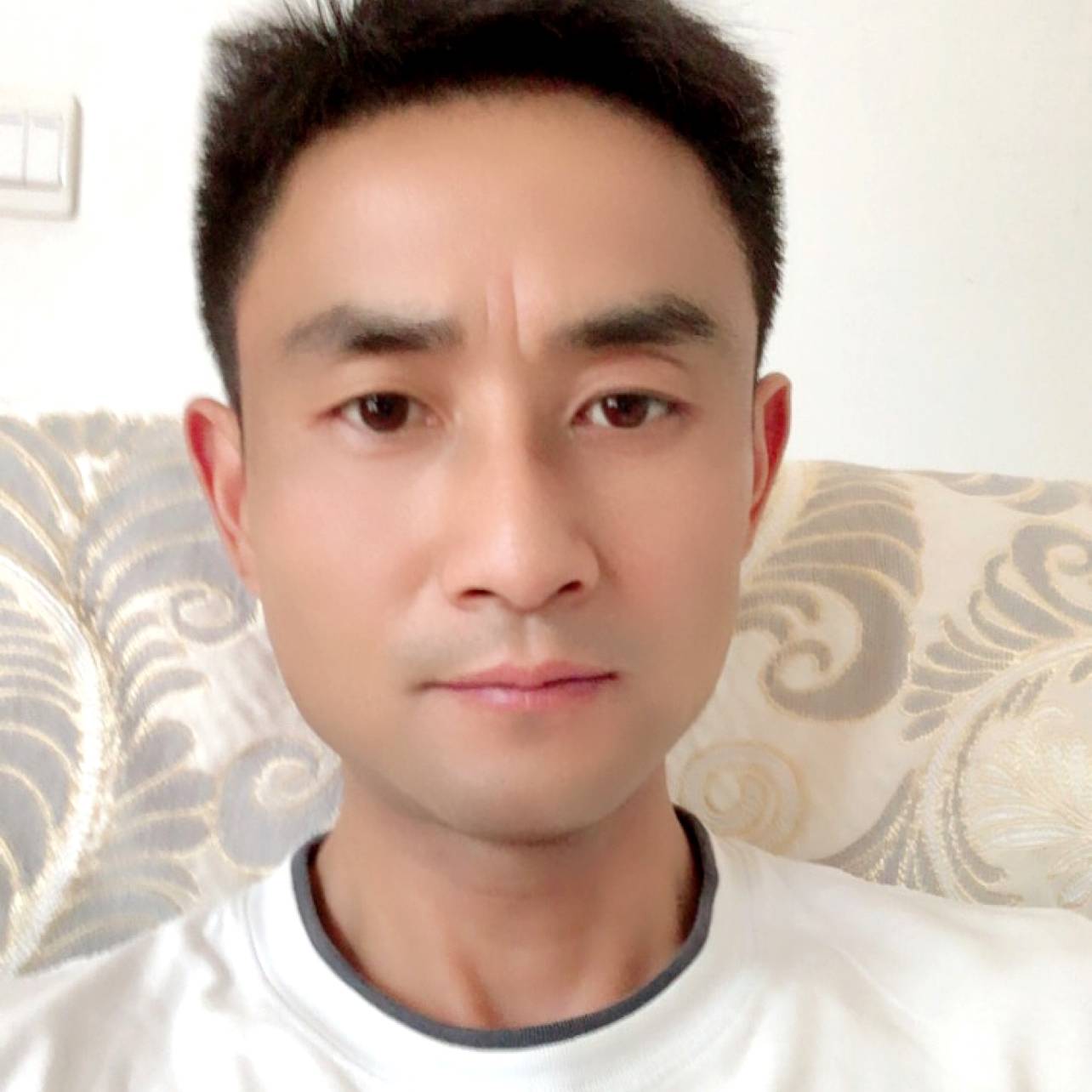 宝贝用伶俐的照片