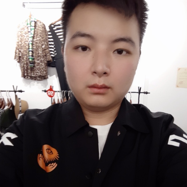 越长大越不安。的照片