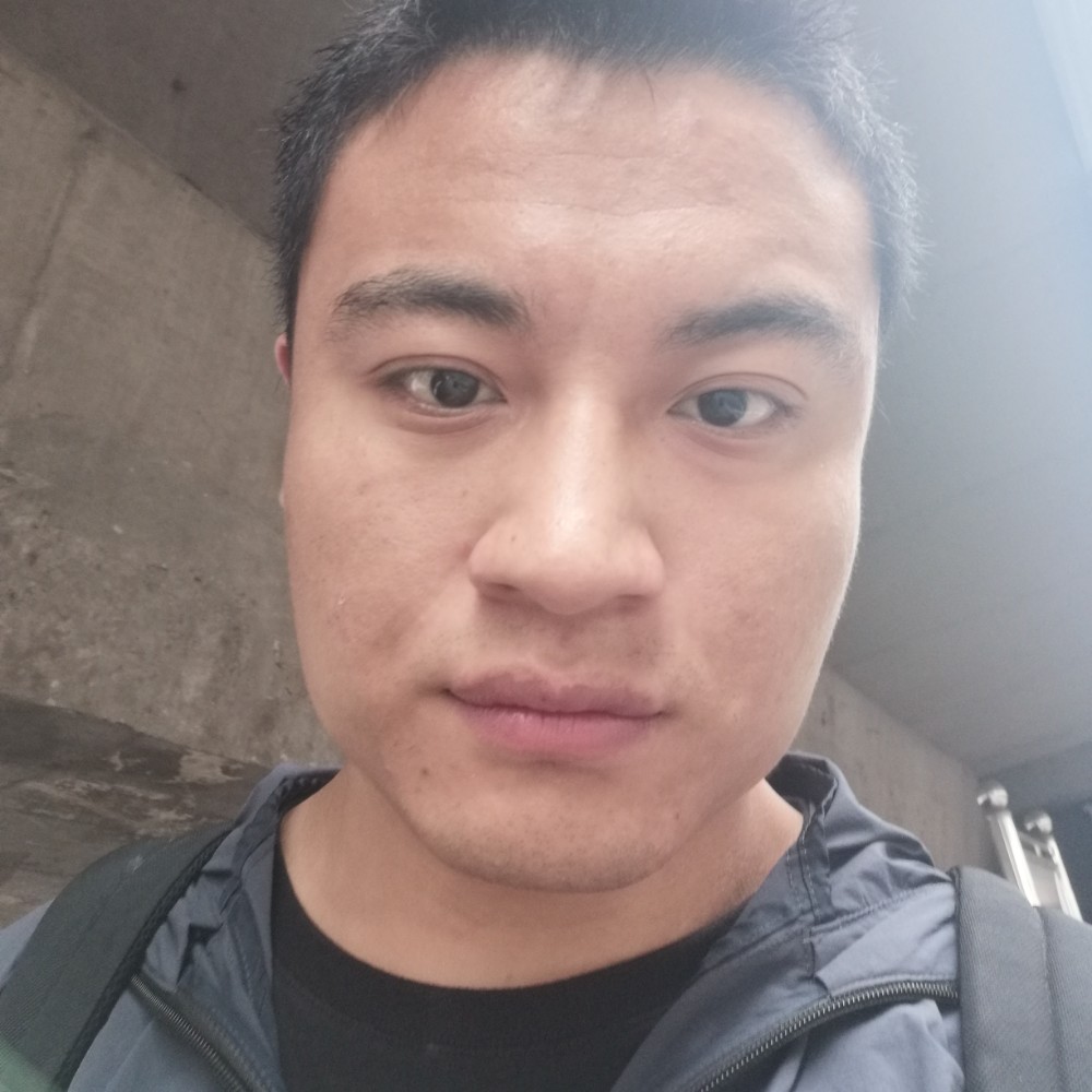 高高浅吻夕阳的照片