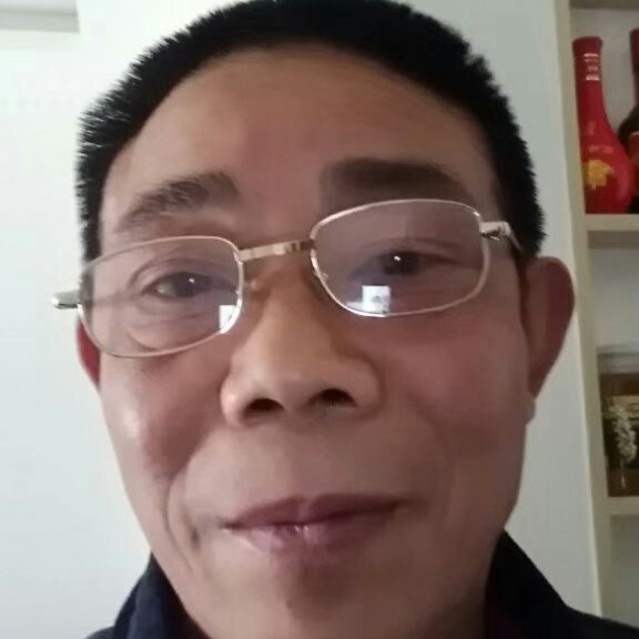 负责停止草莓的照片