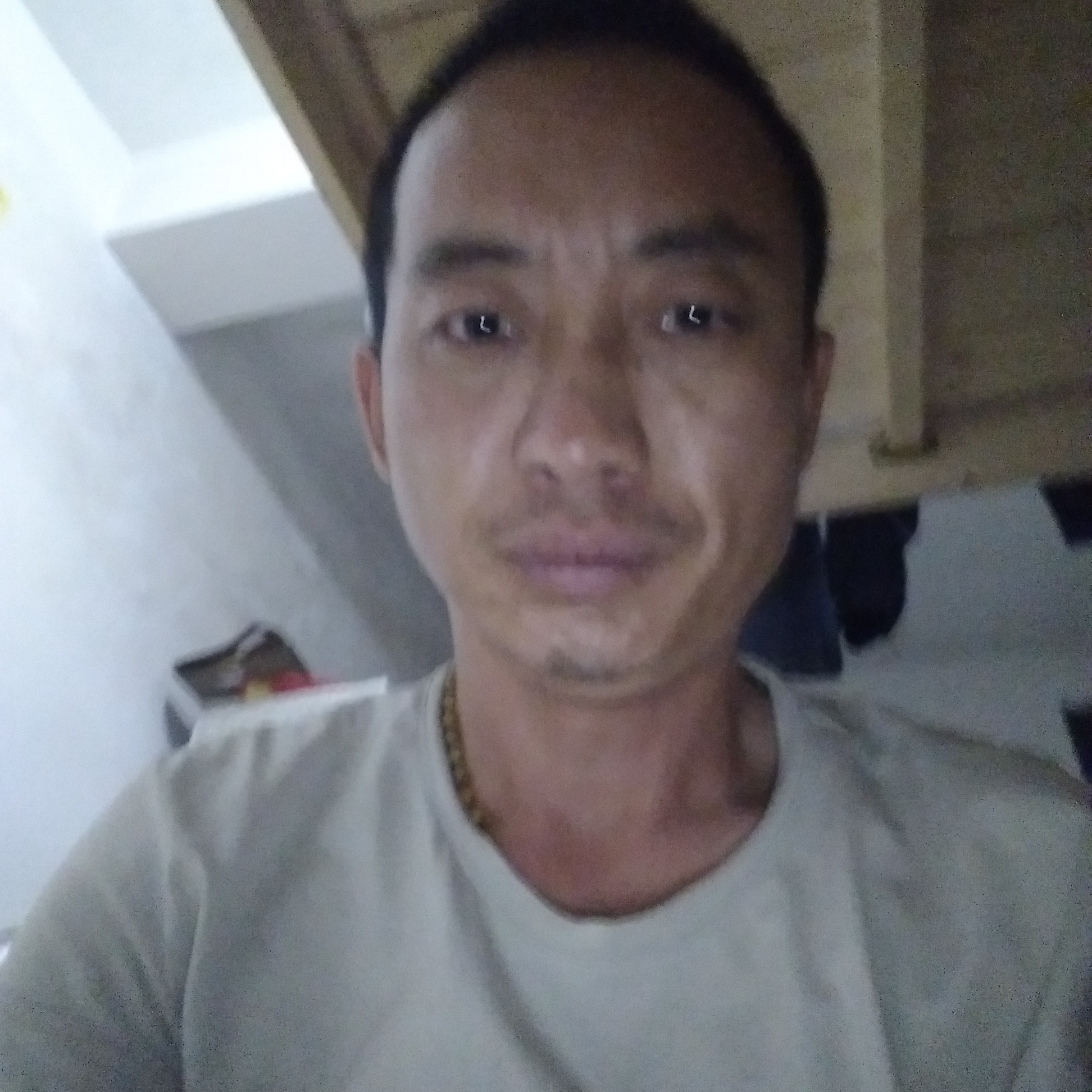 老实方白云的照片