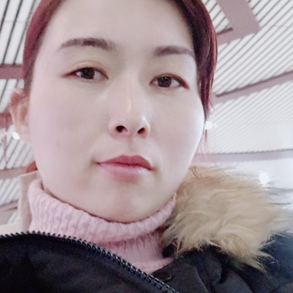 手机眼镜小华的照片