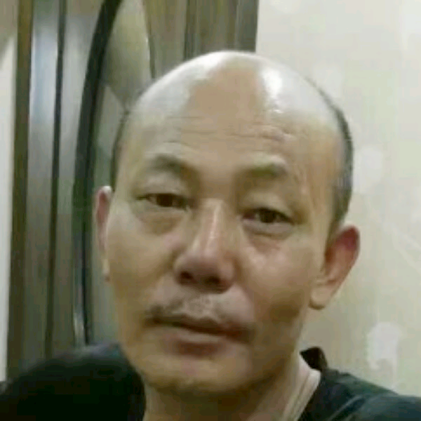 迅速笑云朵的照片