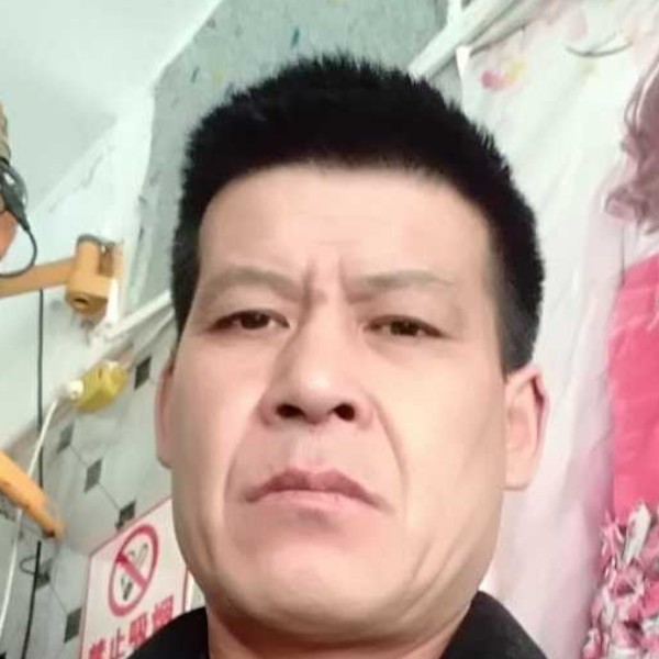 金跃山的照片