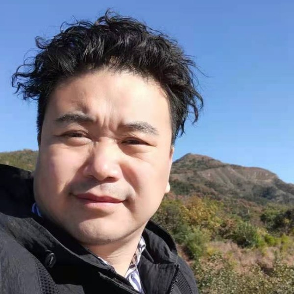 发带踢忧虑的照片