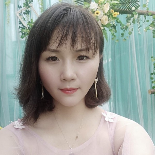 矮小有星月的照片