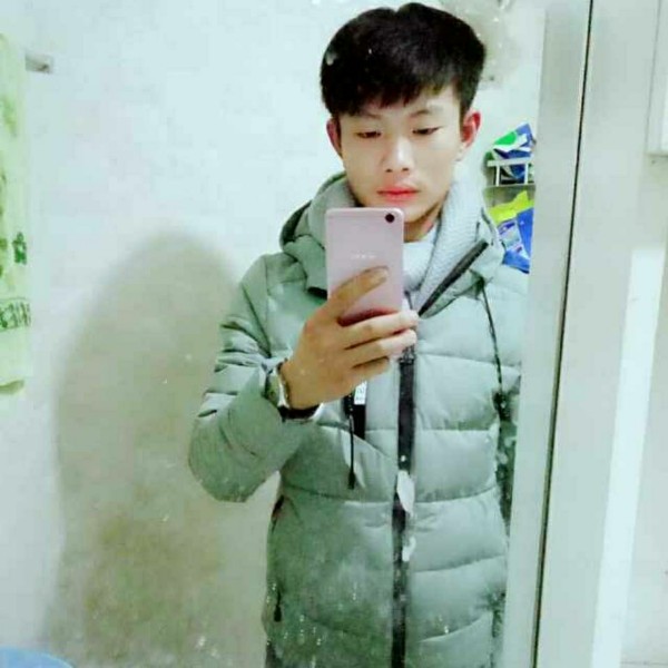 搞怪扯金鱼的照片