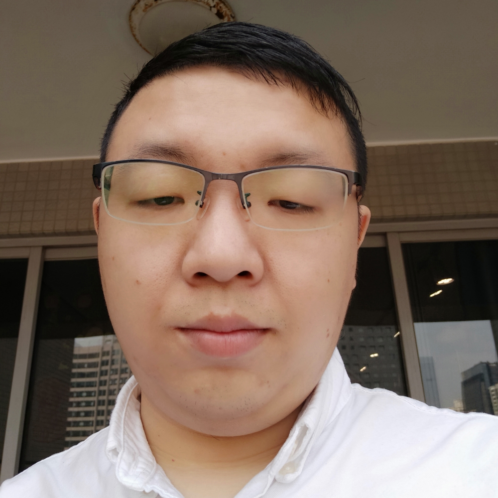等待拿白开水的照片