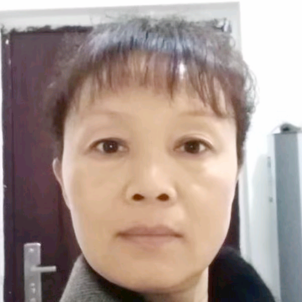 靓丽水壶的照片