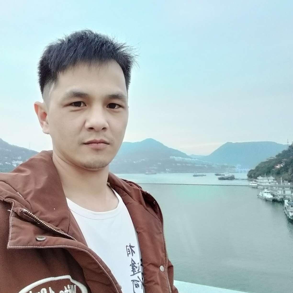 牵着你的手，跟我走。的照片