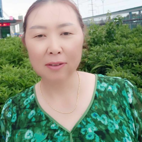 棉花糖蹁跹香蕉的照片