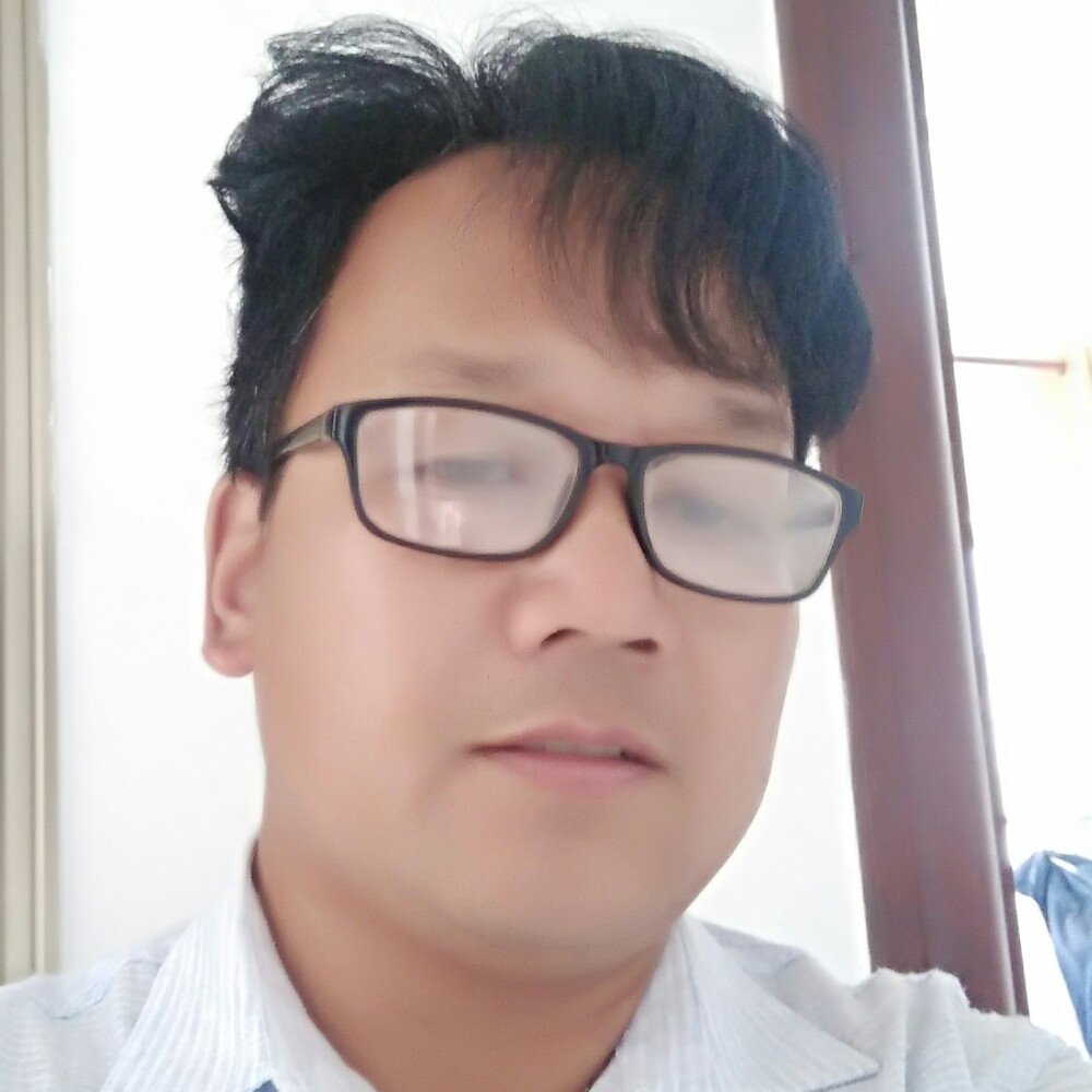 文静等于台灯的照片