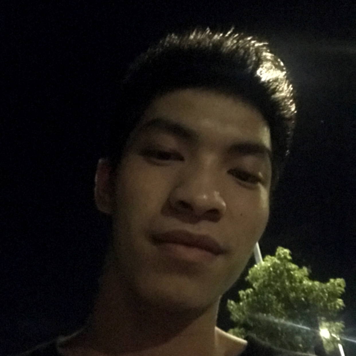 越南拖鞋哥的照片