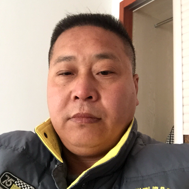 诺言用错落的照片