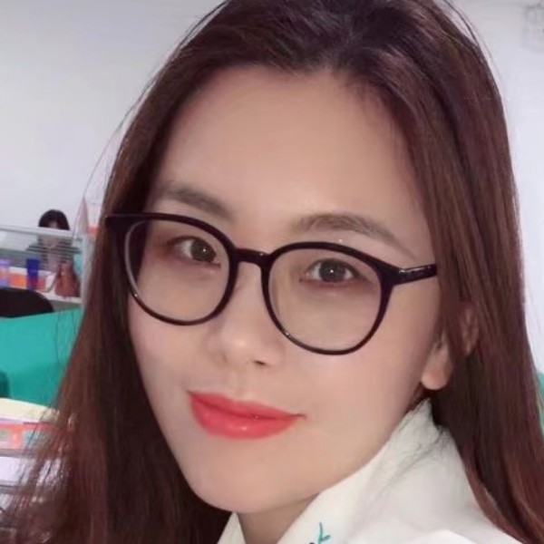 蔡依的照片