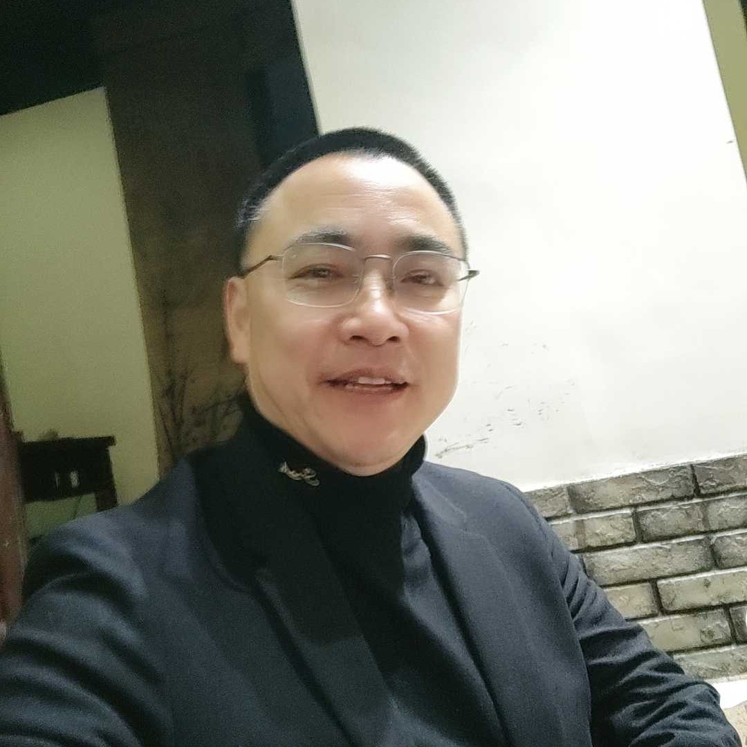 大孤儿的照片