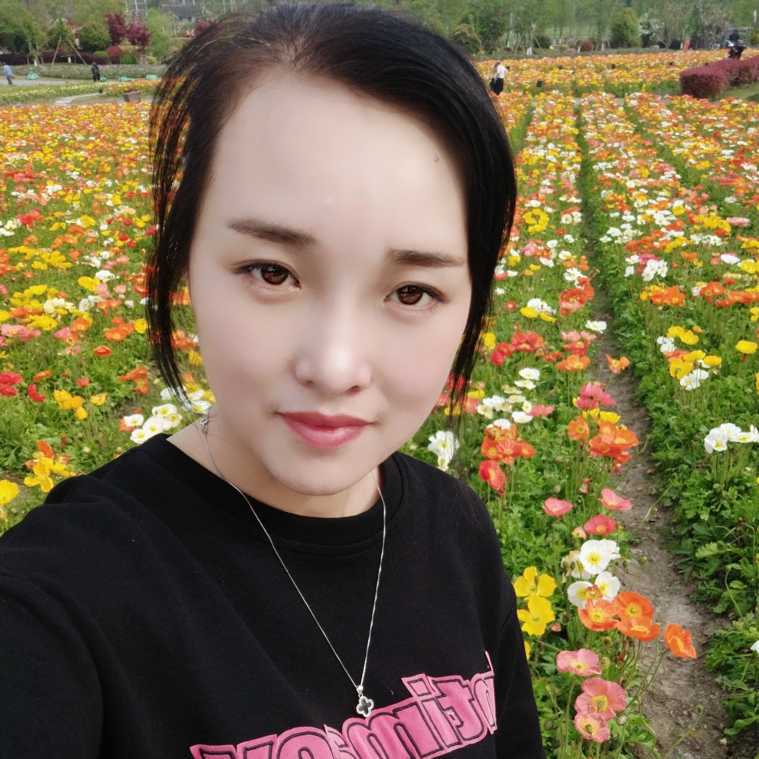 戏子 无情意的照片