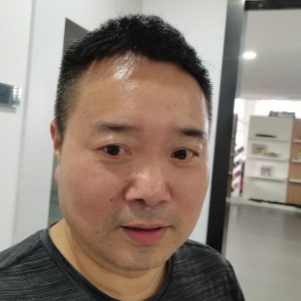 一个人相许初妆的照片