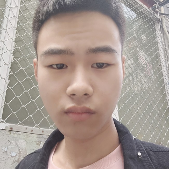 臣的照片