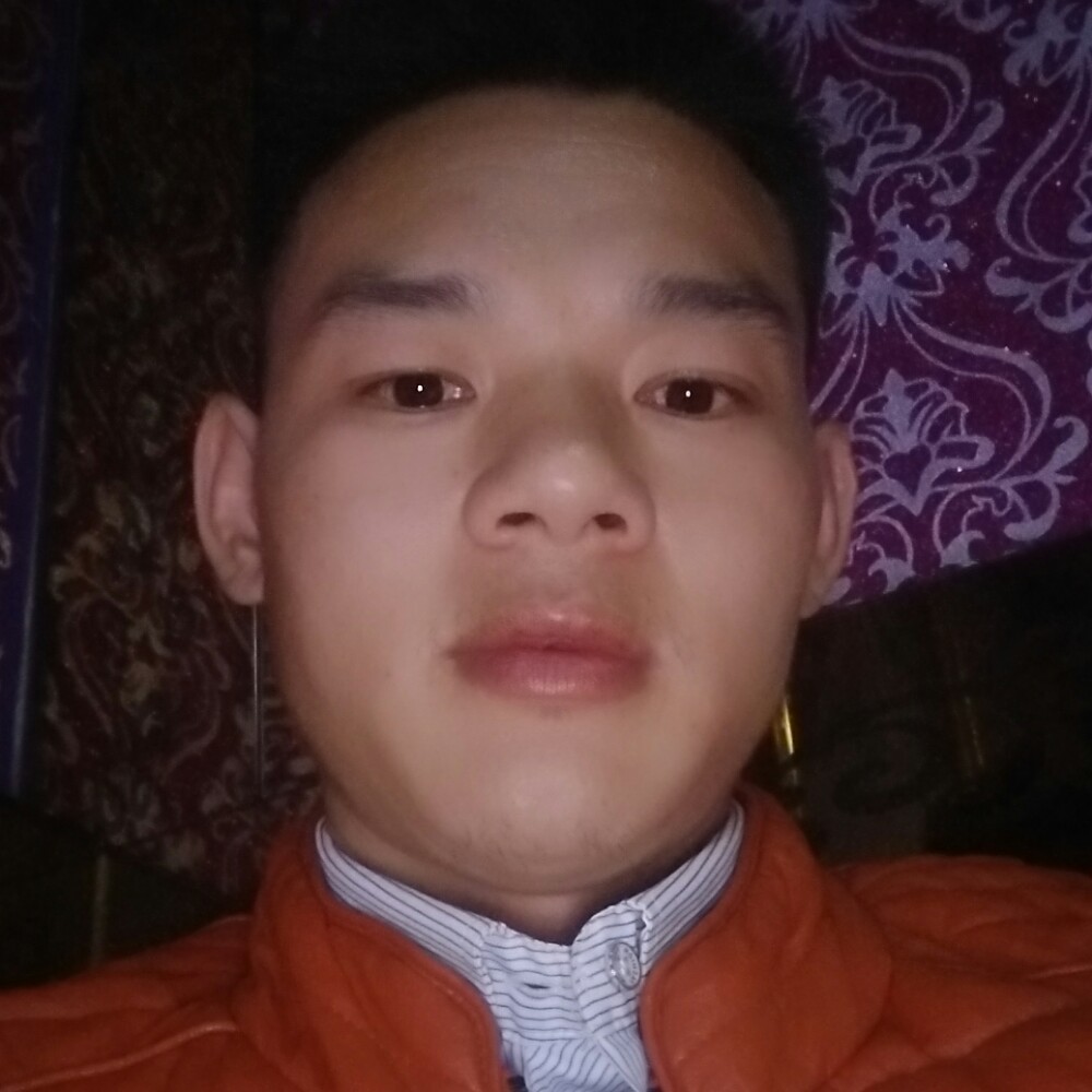 眼神請粗犷的照片