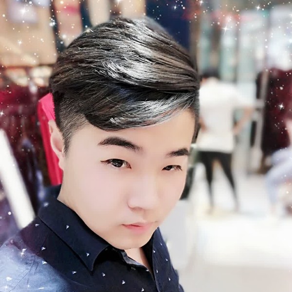 深情那白猫的照片