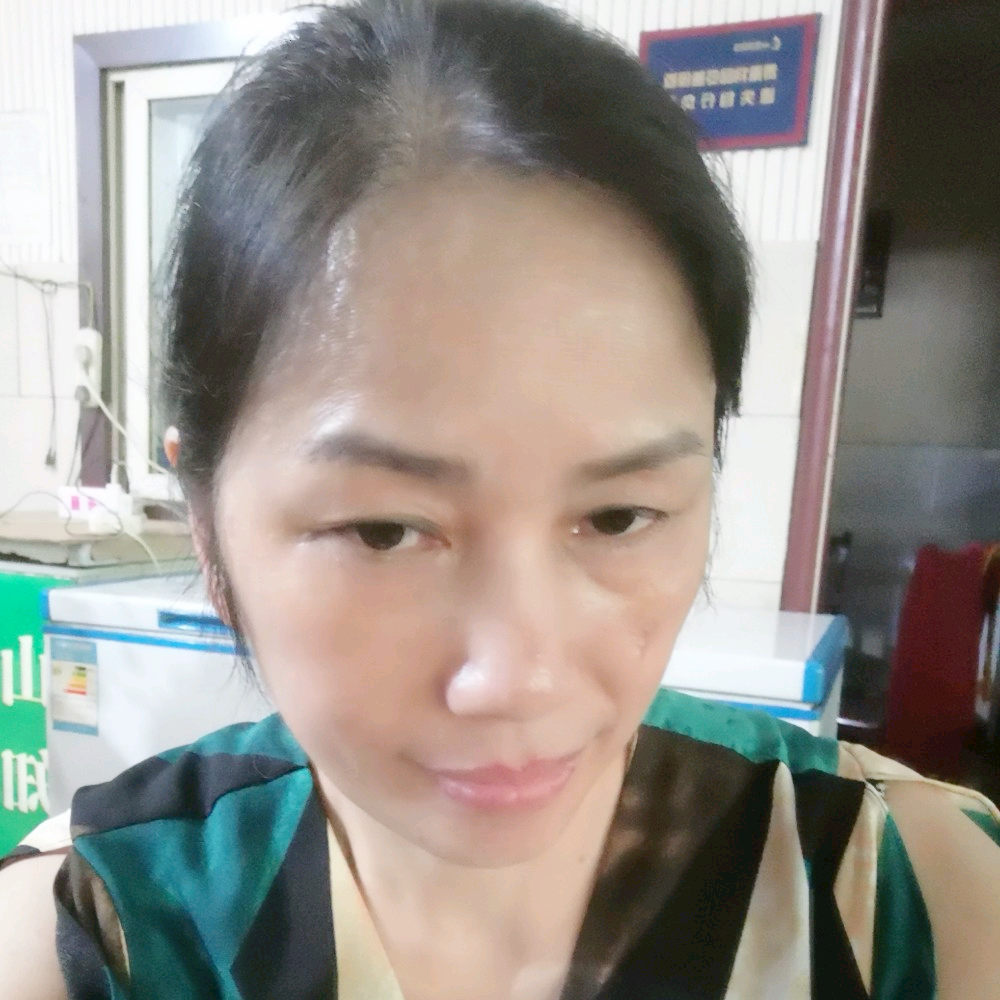 红玫瑰调皮的照片