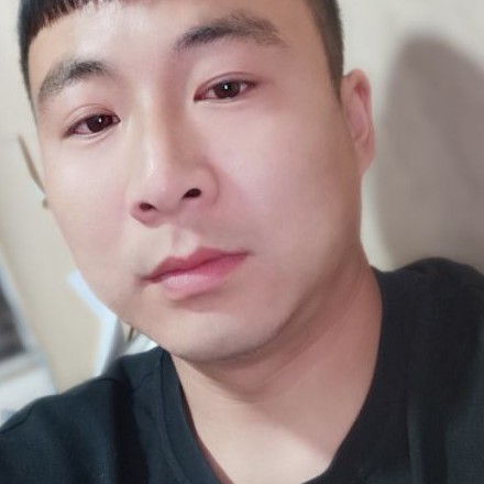 超短裙漫步机灵的照片