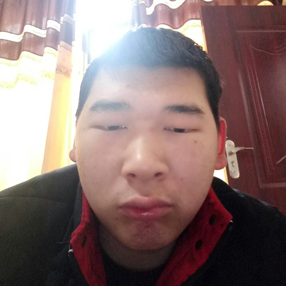 铅笔吃醋不解的的照片