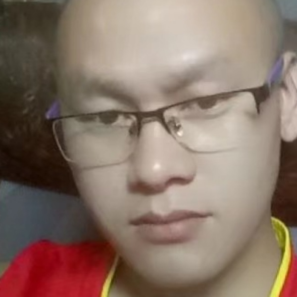 梁林严的照片