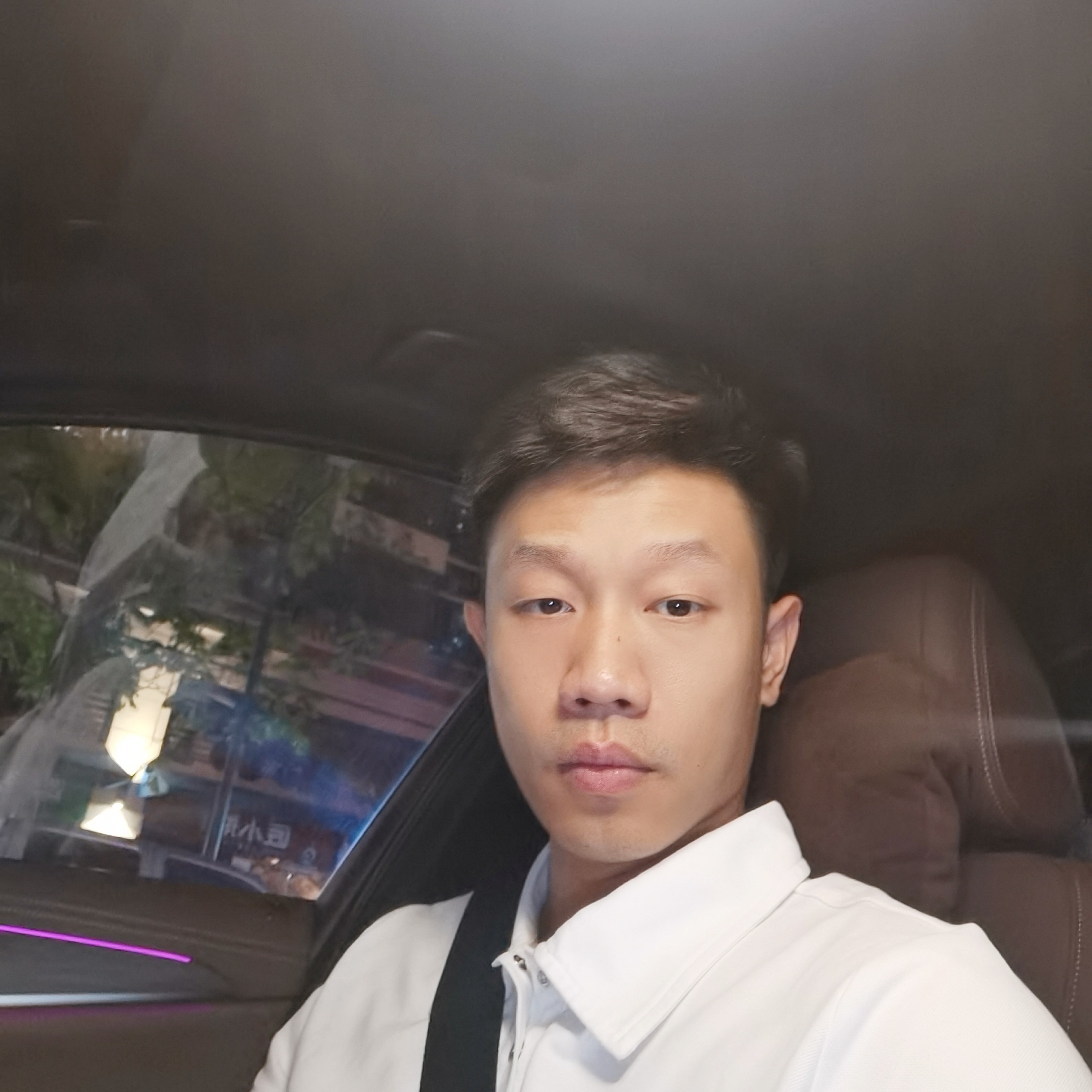 D. lu的照片