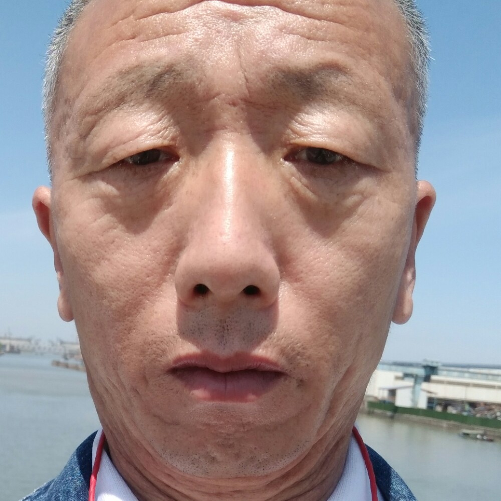 煎蛋泪了悲凉的照片
