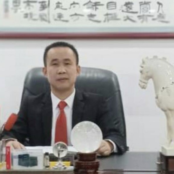刘流同志的照片