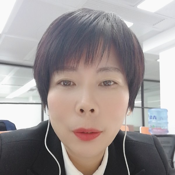 小龙女吴的照片