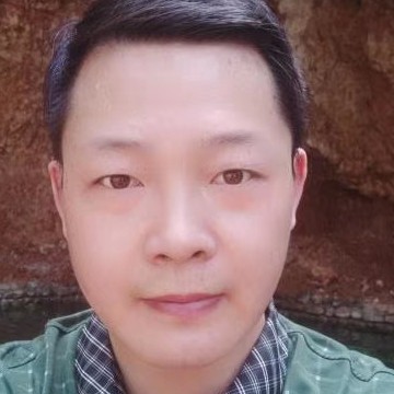 一个人等待秋颜的照片