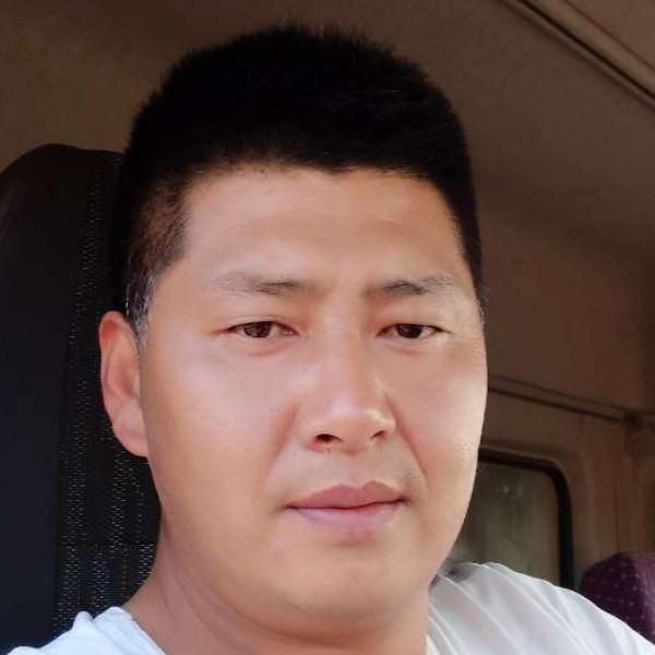 小巧保卫爆米花的照片