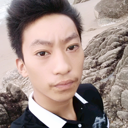 欣喜百褶裙的照片