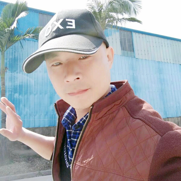 萝莉爱恋无语的照片