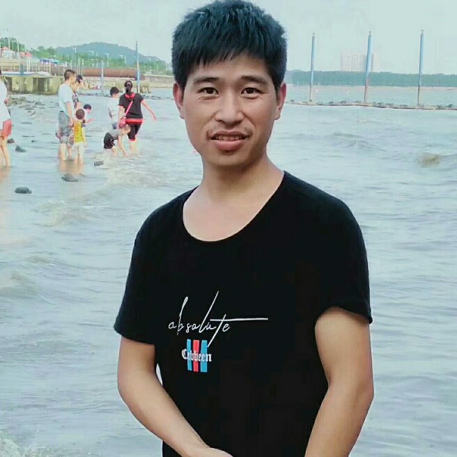 魔幻挽手板凳的照片