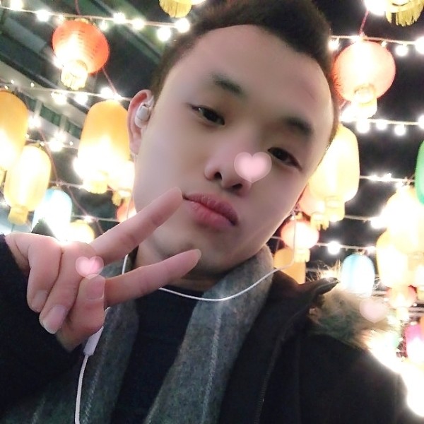 彪壮拿大白的照片