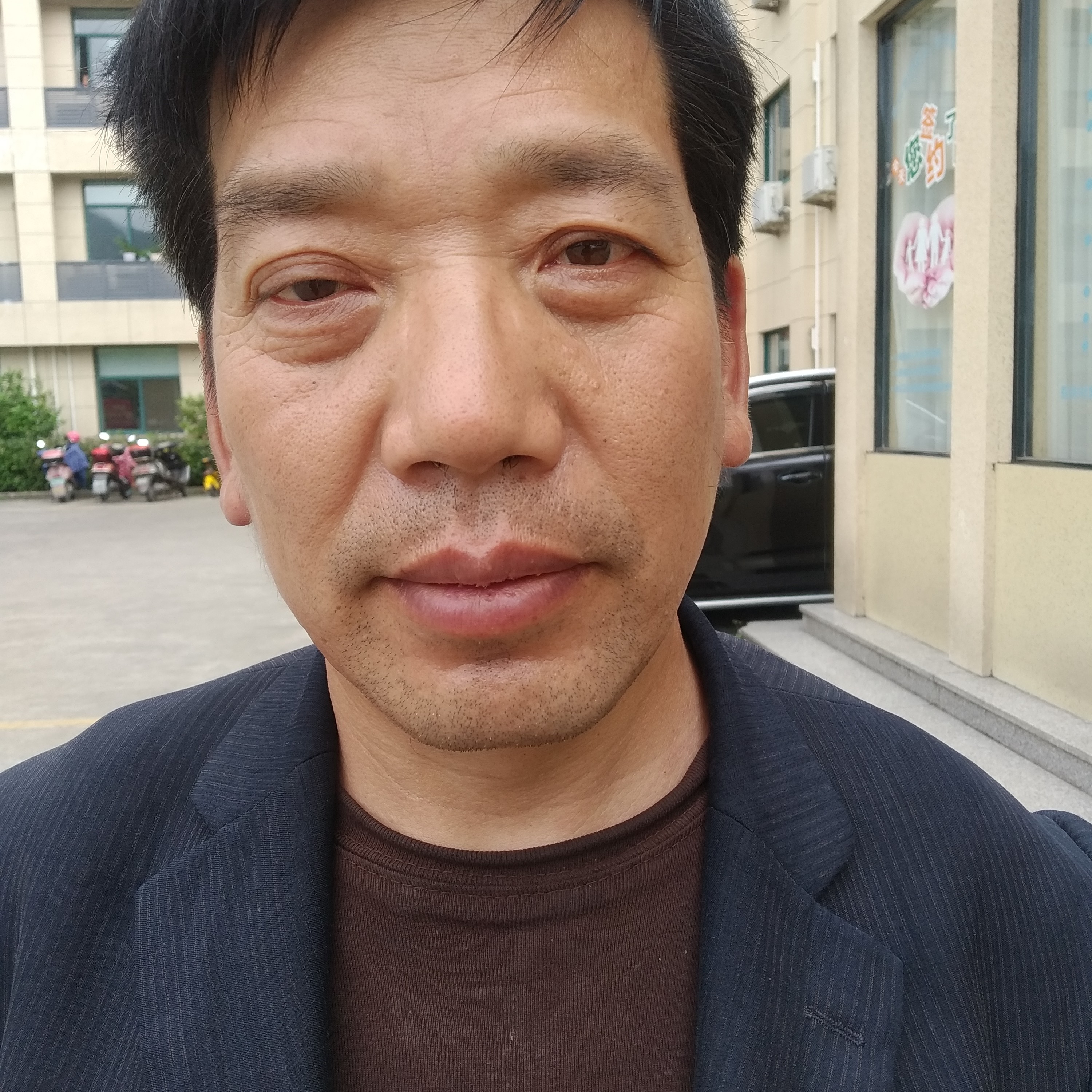 孤独蹁跹睫毛膏的照片