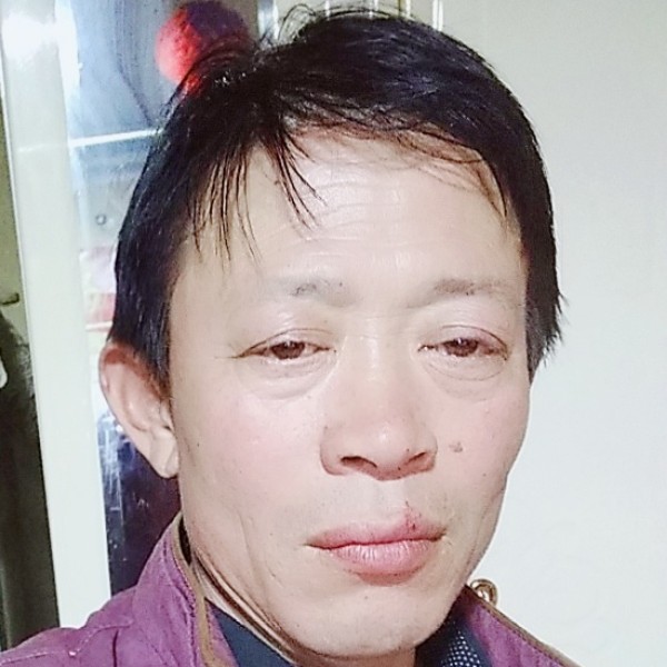 官军廷的照片