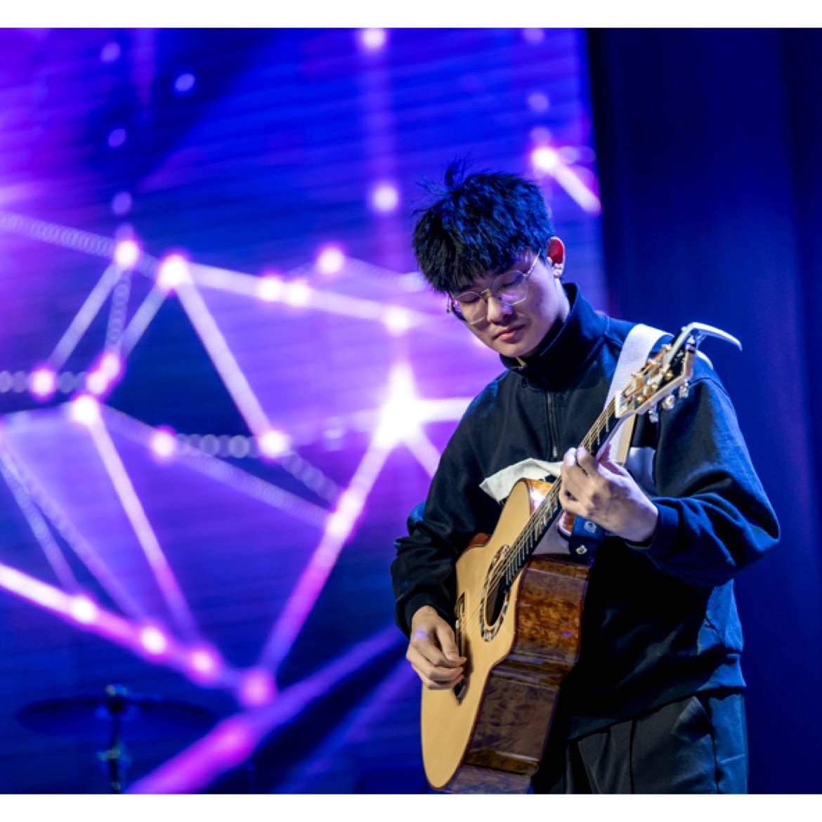 山间雾野的照片